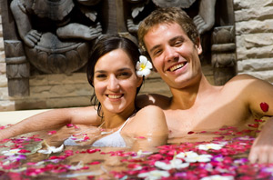 Hot Deal for your luxury Tahiti Honeymoon Vacation; Le Taha’a Island Resort