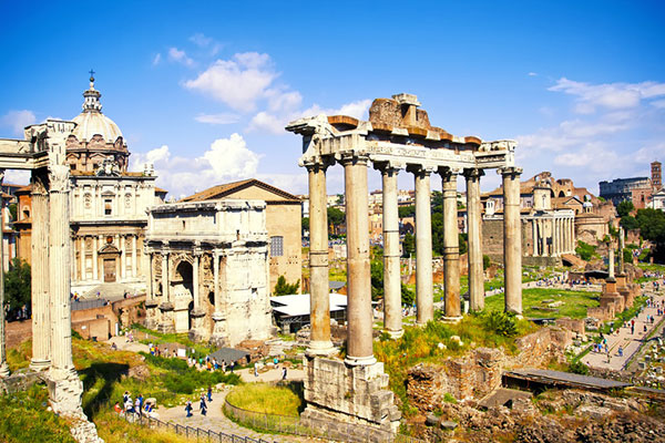 Sight seeing in Rome - The Roman Forum