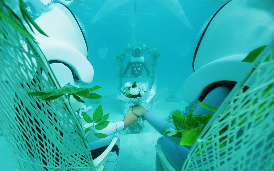 Bora Bora Underwater Wedding