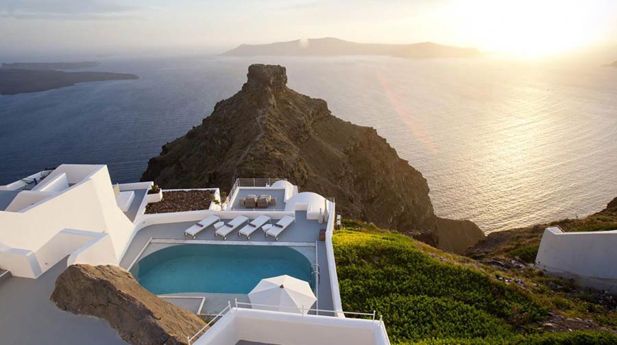 Grace Hotel Santorini - A 5-star Boutique hotel offering impeccable service. 